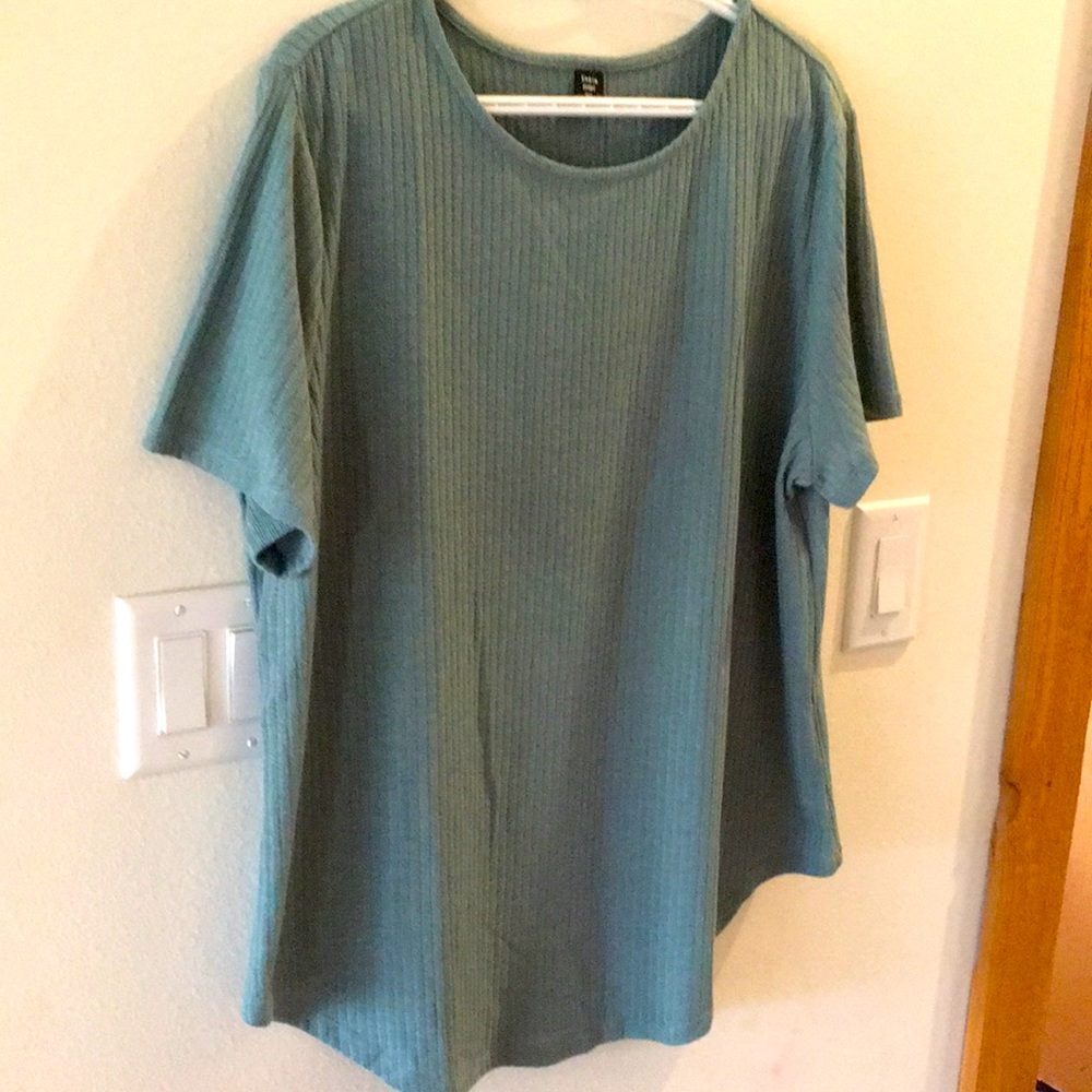 SHEIN button detail top